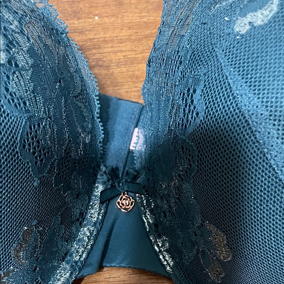 Victoria's Secret Teal Lace Bra - Picture 4 of 4